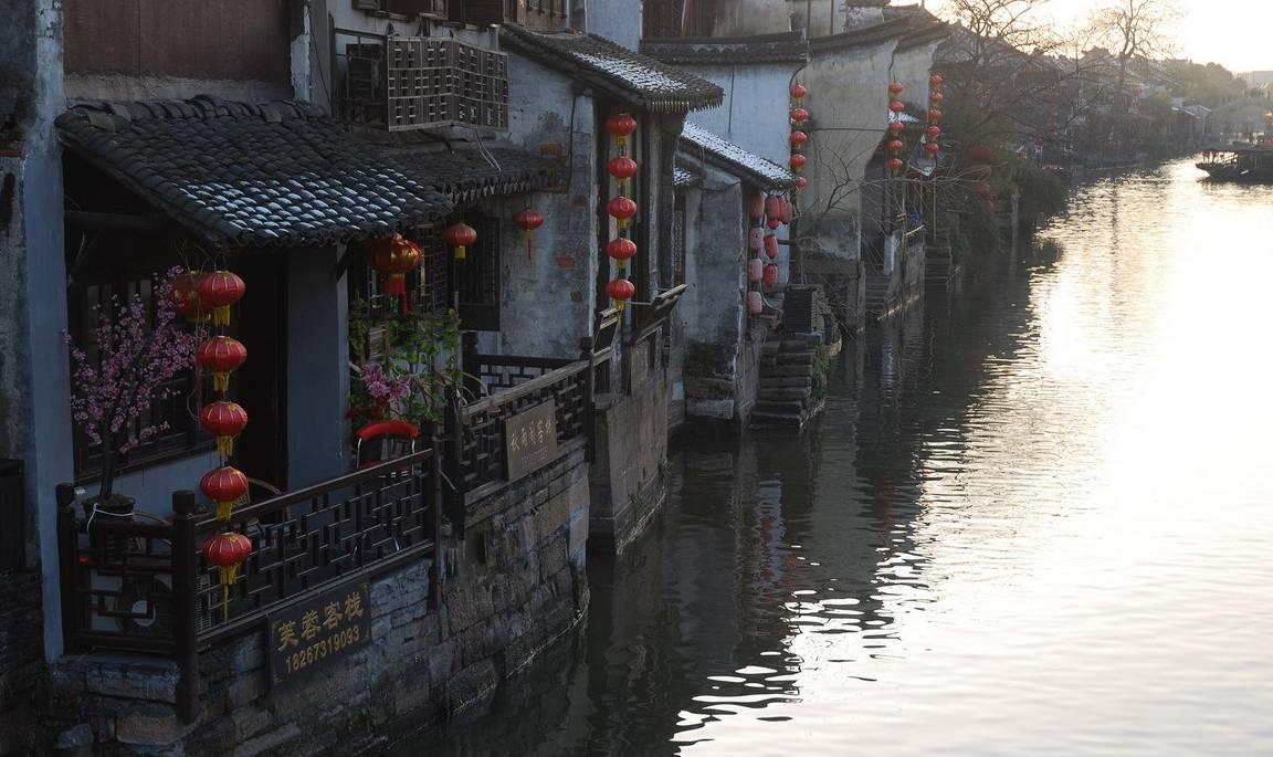 在历史中，雍正最爱的女人是甄嬛还是年贵妃？游戏画面